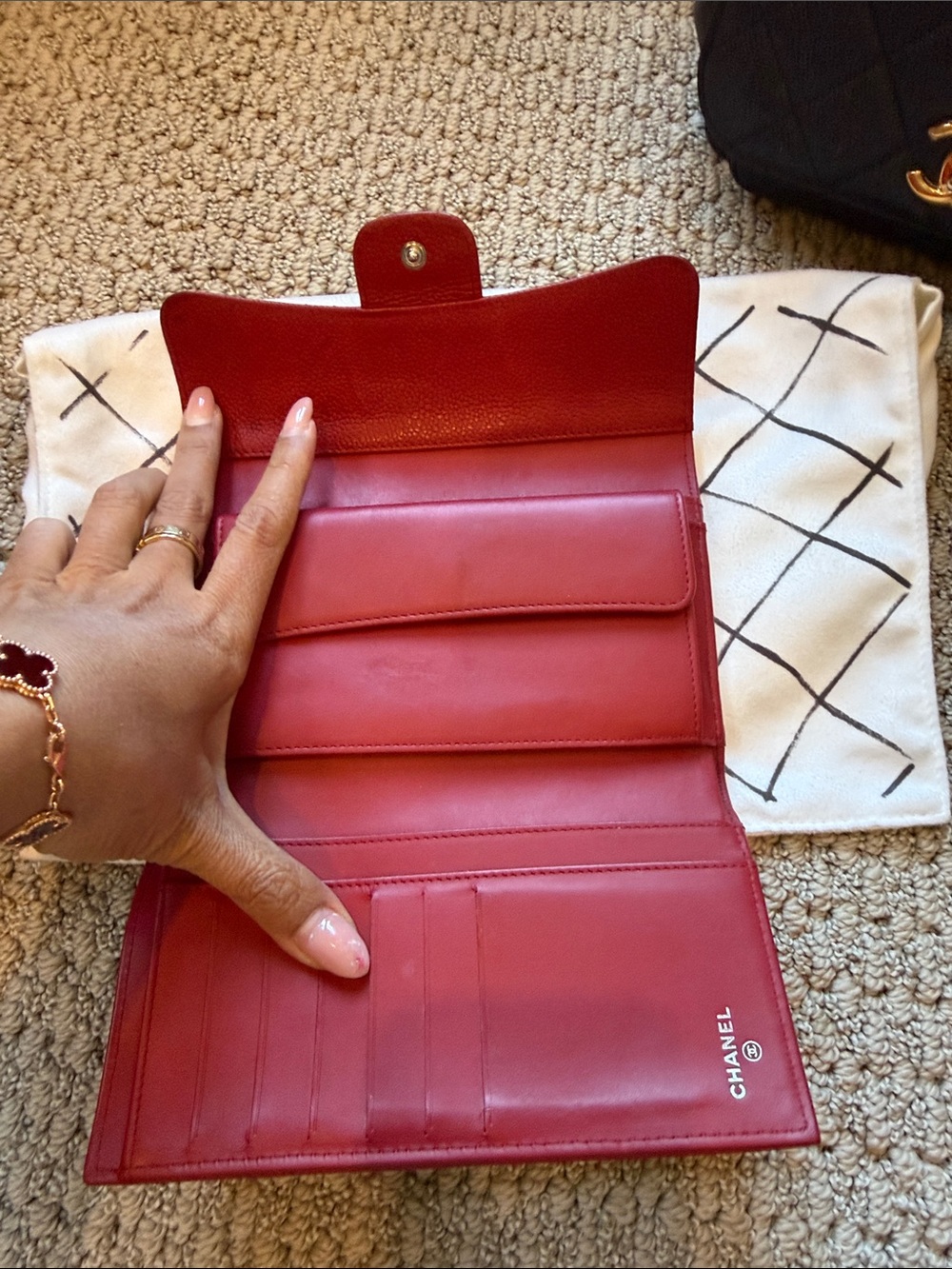 CHANEL Burgundy Quilted Caviar Leather Wallet with Gold CC - Picture 3 of 8